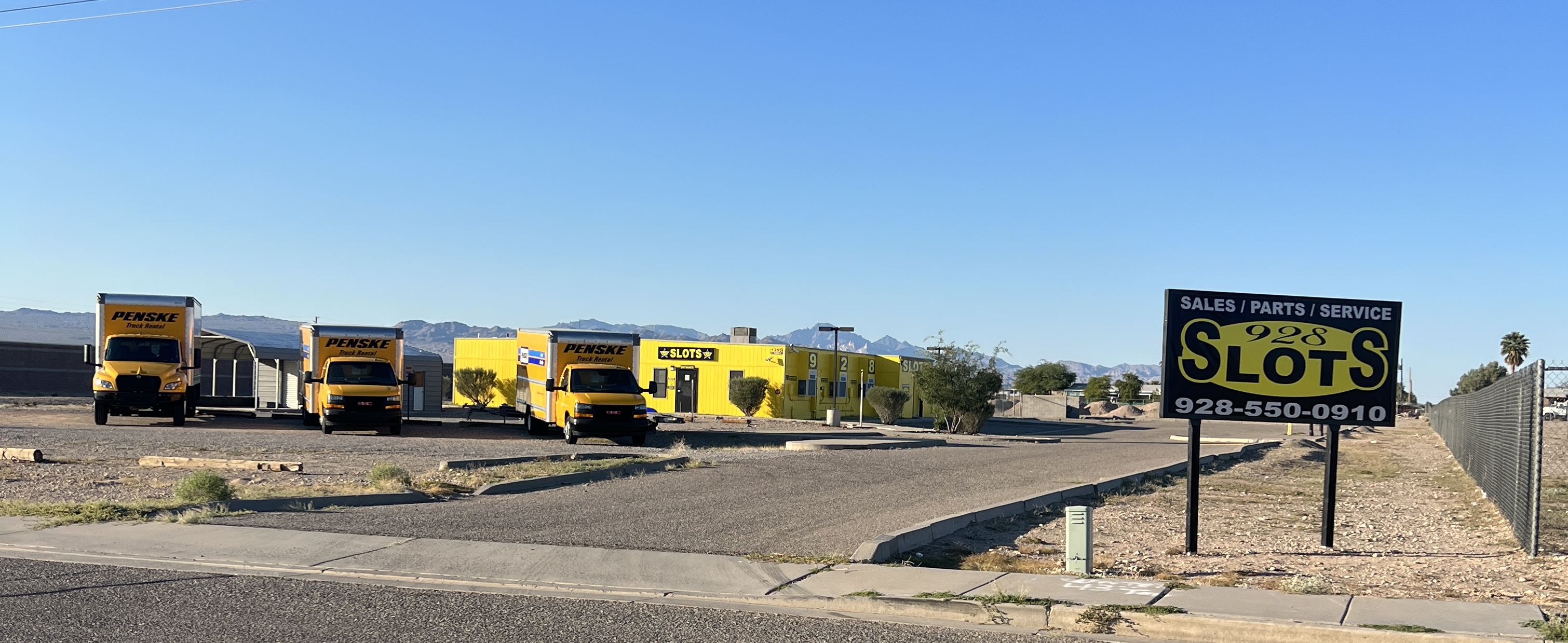 928SLOTS/PENSKE Truck rentals logo